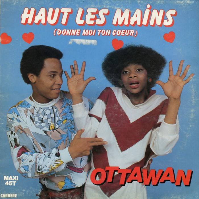 Haut les mains, donne-moi ton cœur…