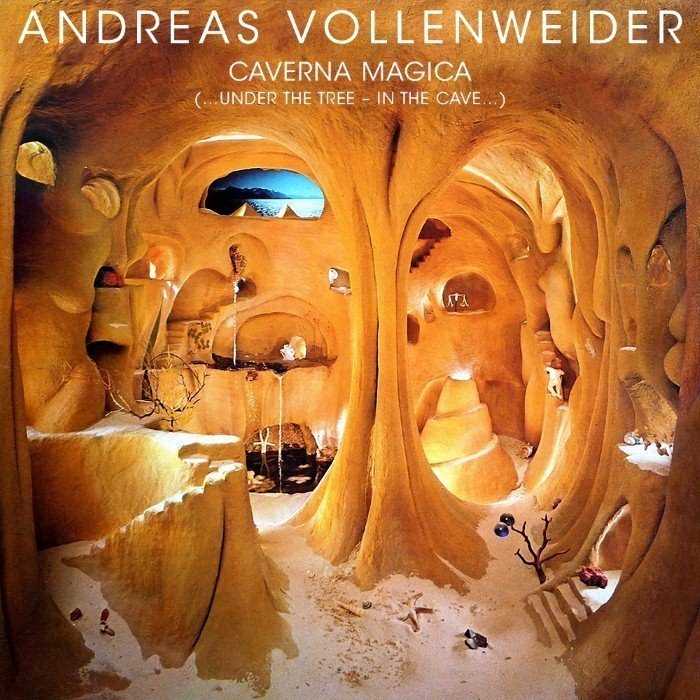Caverna Magica (...Under the Tree - In the Cave...)