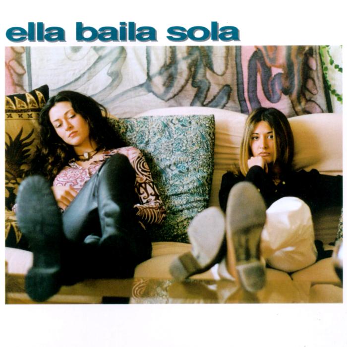 Ella baila sola